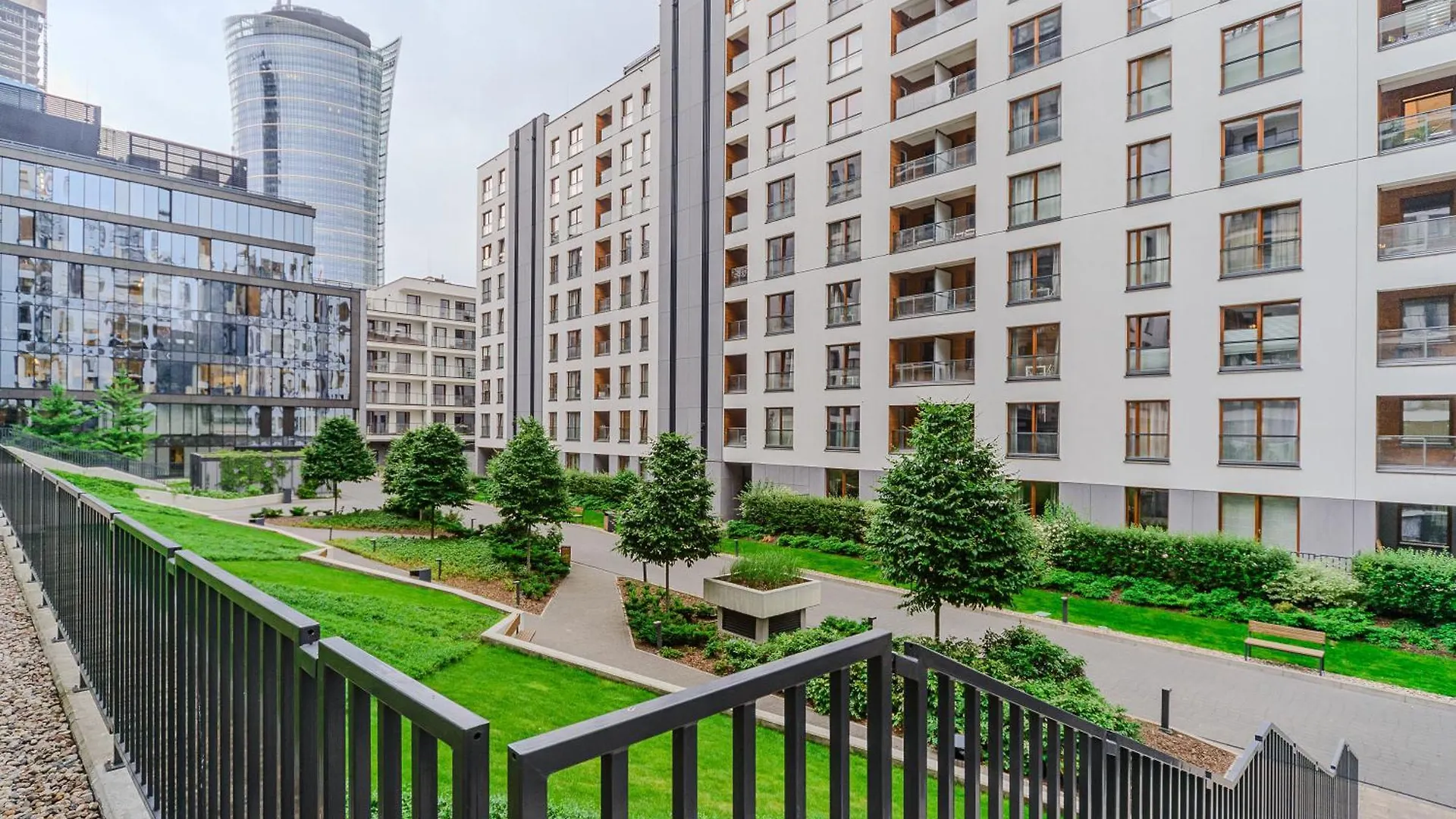 P&O Apartments Grzybowska I Varşova