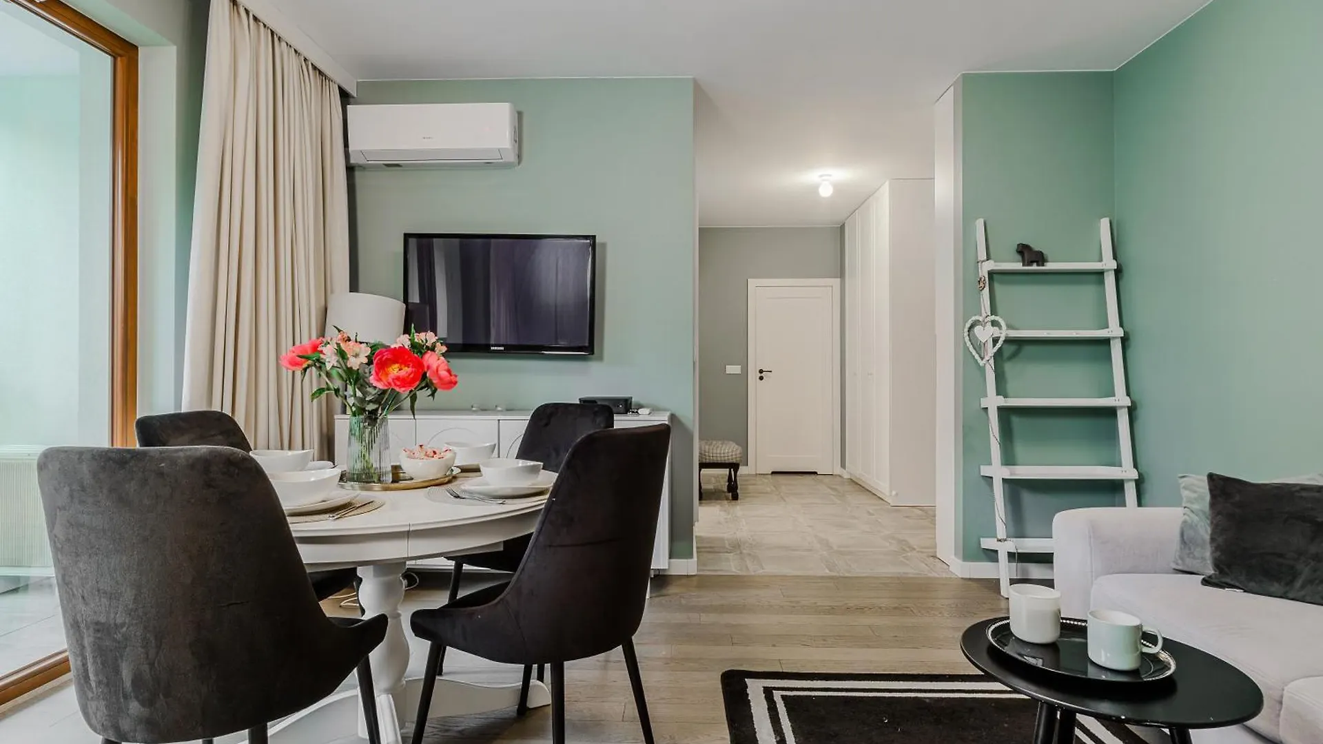 P&O Apartments Grzybowska I Varşova 0*,